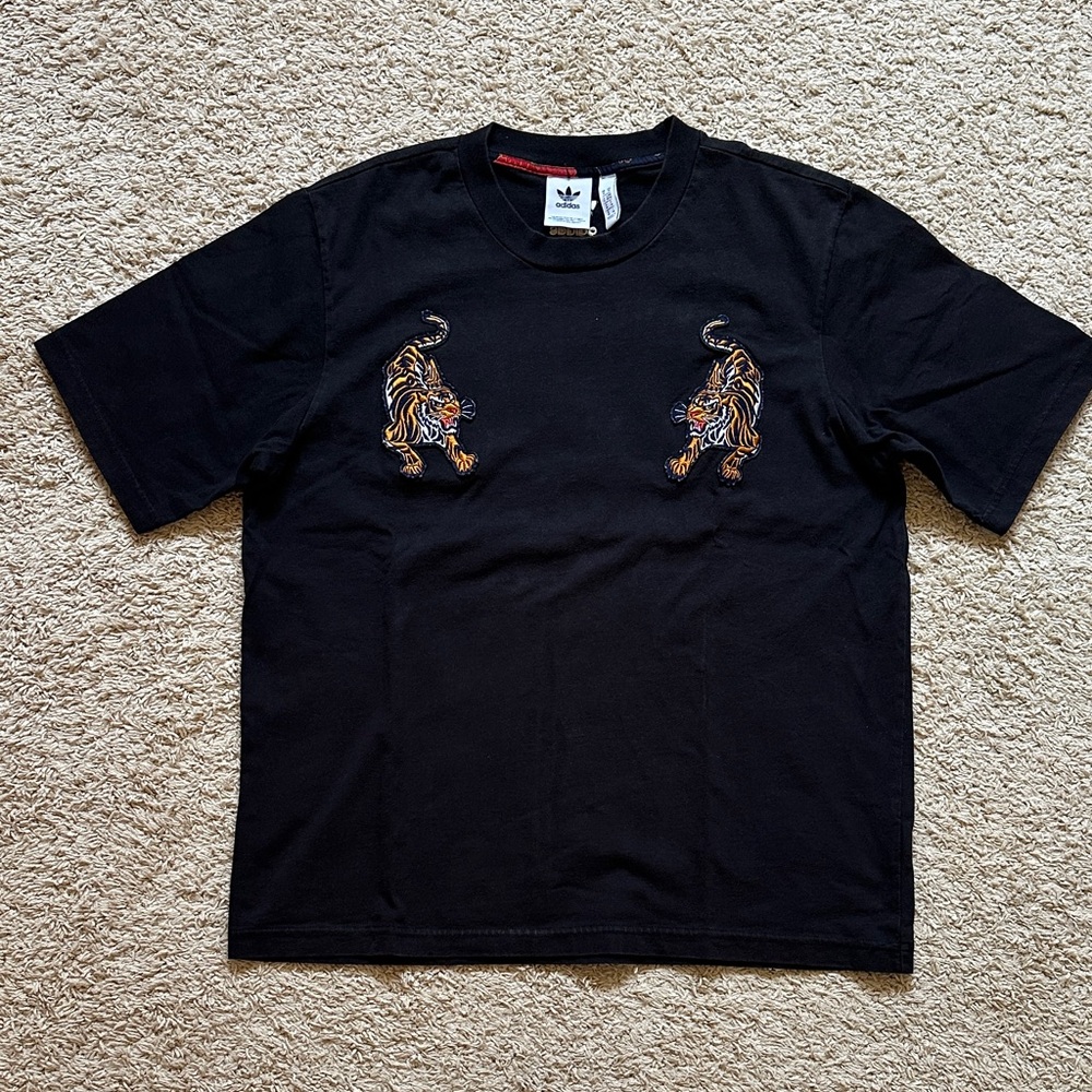 Pre loved Adidas Black Tee with Tiger Embroidery